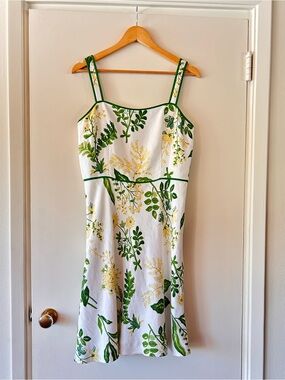Floral Sleeveless Ann Taylor Lined Loft Dress in Green and Cream